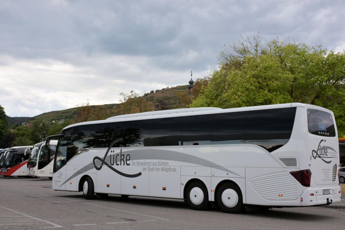 Setra 516 HD vom Reisedienst Lcke aus der BRD 07/2017 in Krems.