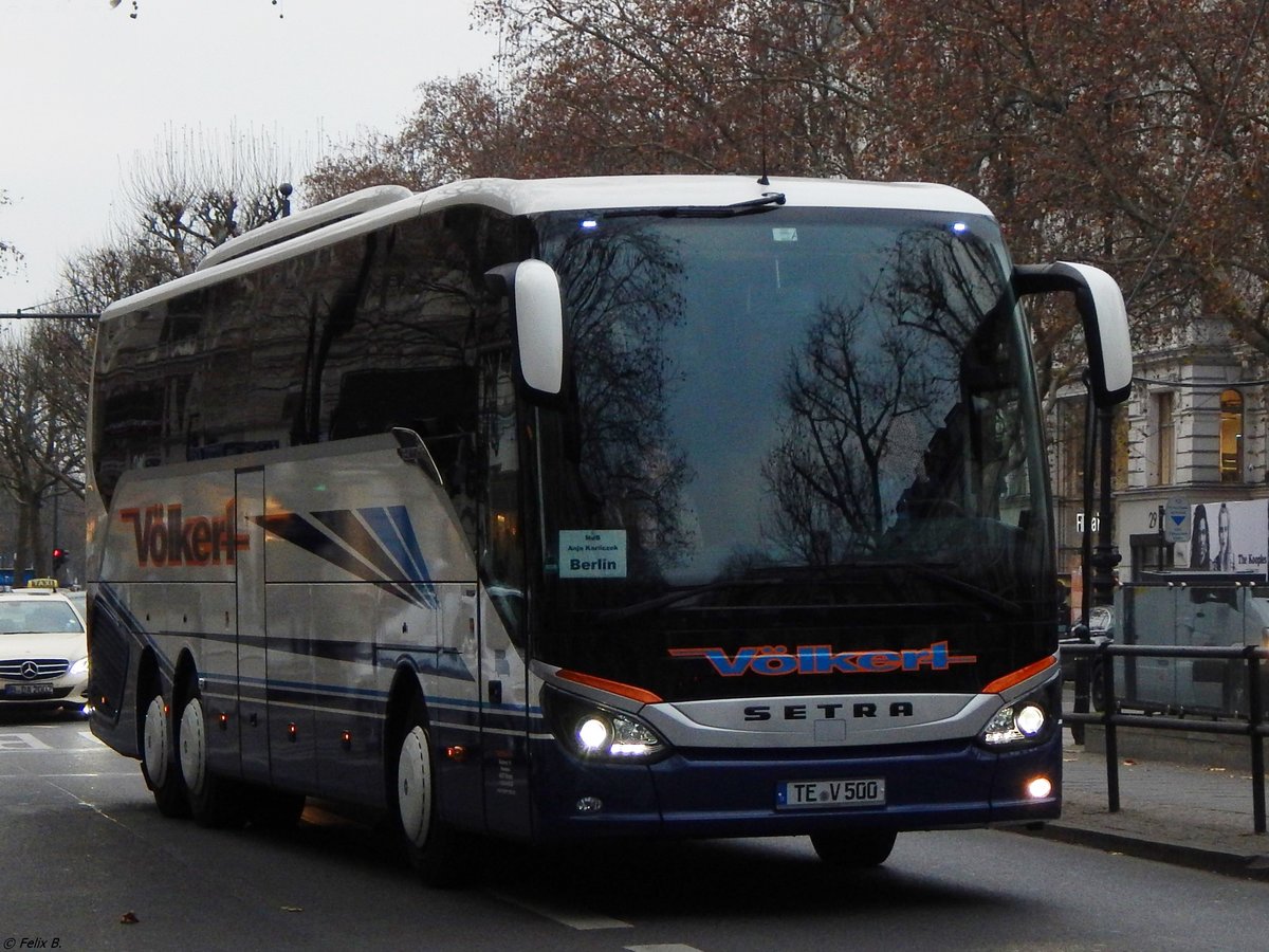 Setra 516 HD von Völkert aus Deutschland in Berlin.