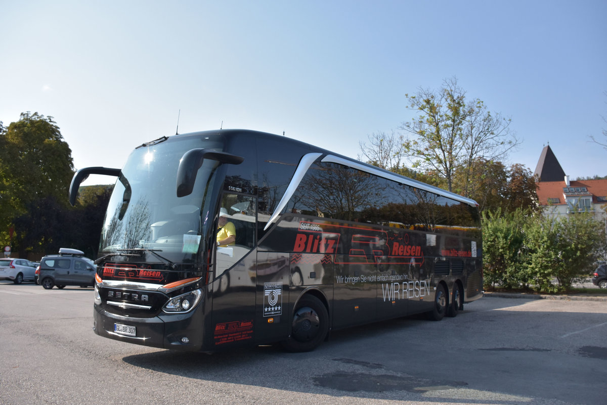 Setra 516 HDH von BLITZ Reisen aus der BRD 09/2019 in Krems.