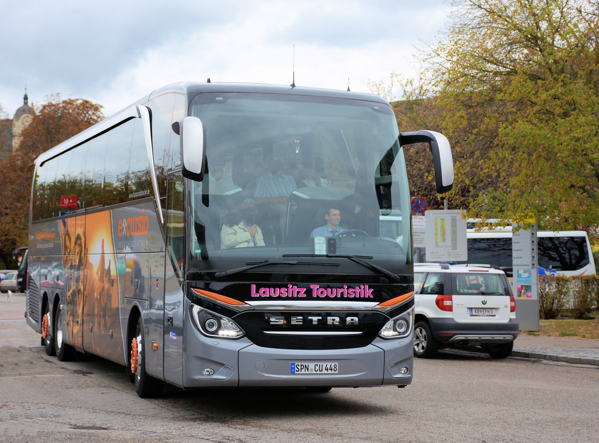 Setra 516 HDH von der Bustouristik STECHER aus der BRD in Krems.