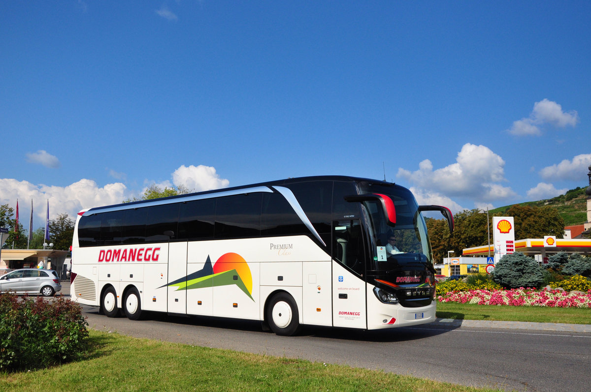 Setra 516 HDH von Domanegg aus Italien in Krems.