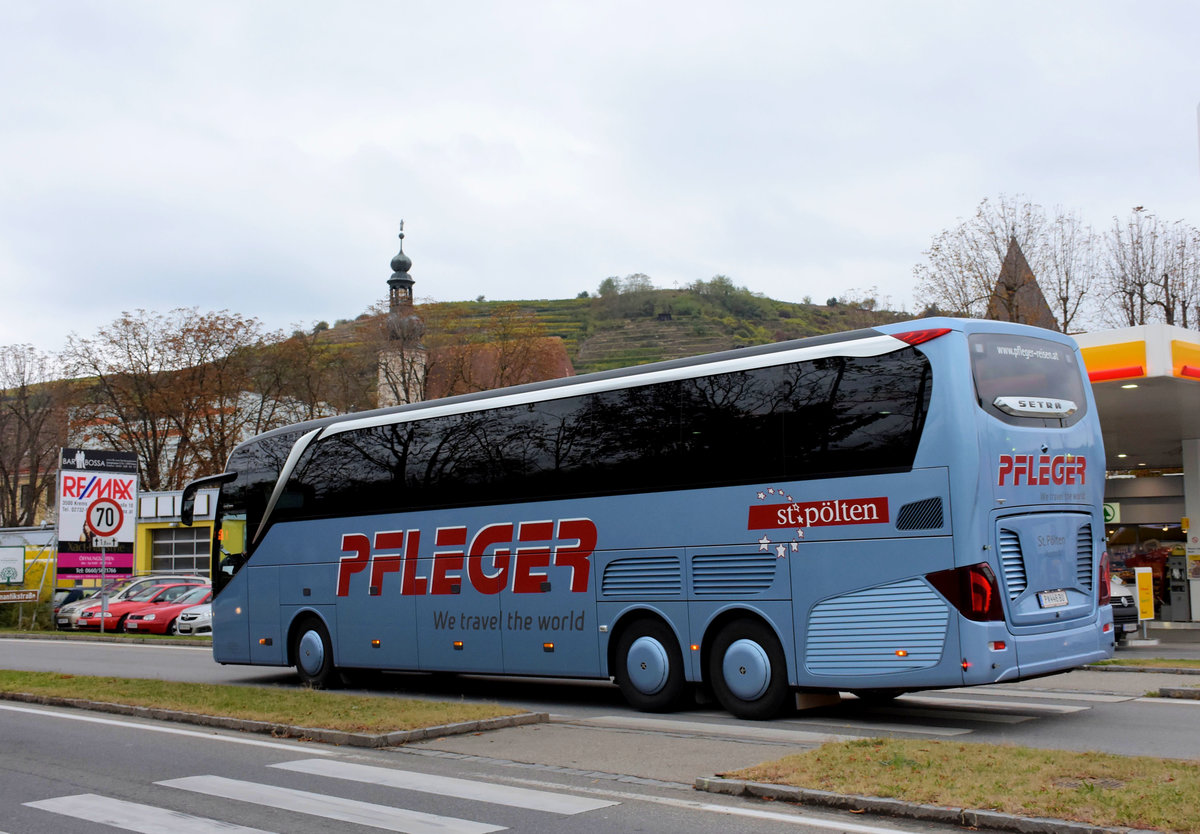 Setra 516 HDH von Pfleger Reisen aus sterreich in Krems.