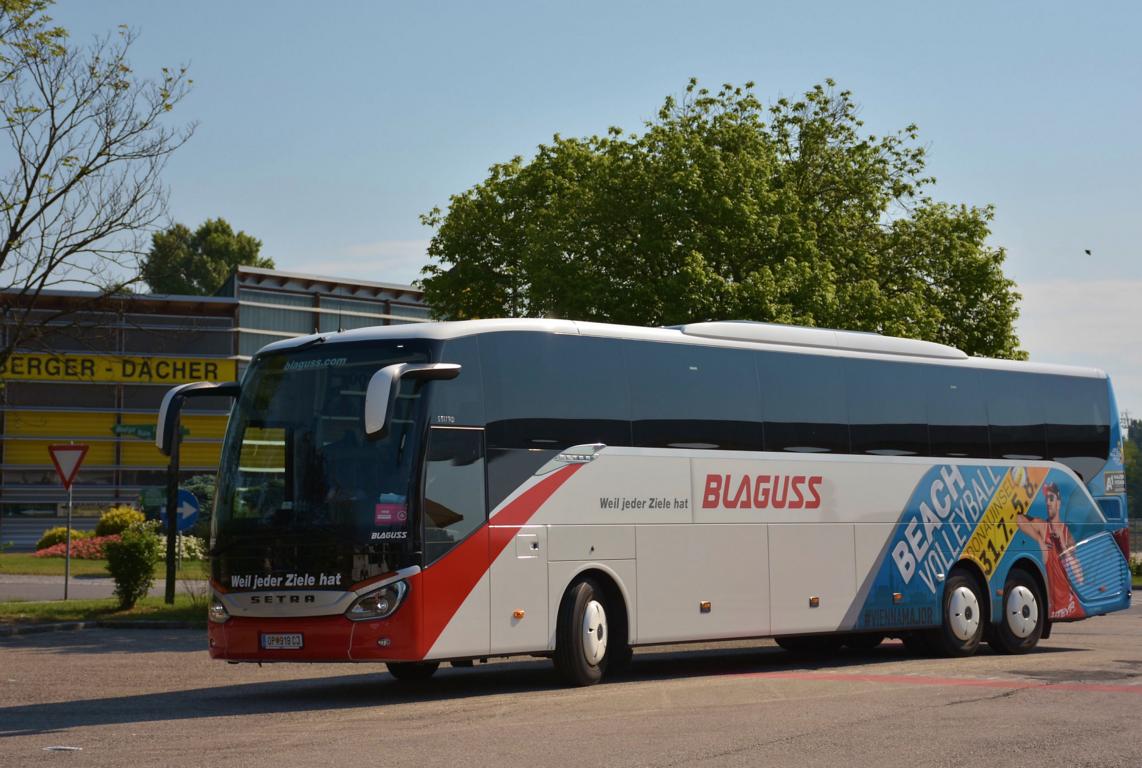 Setra 517 HD von Blaguss sterreich im Mai 2018 in Krems.