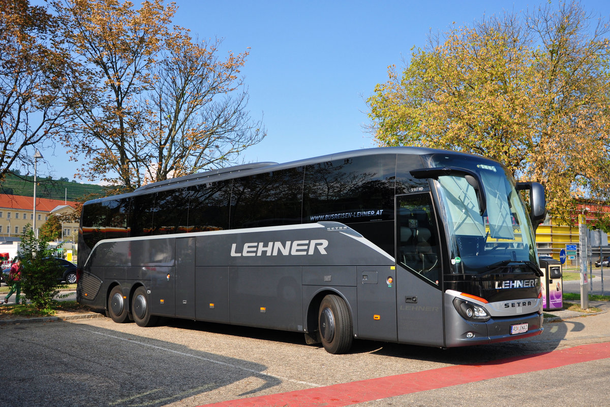 Setra 517 HD von Busreisen LEHNER aus sterreich in Krems gesehen.