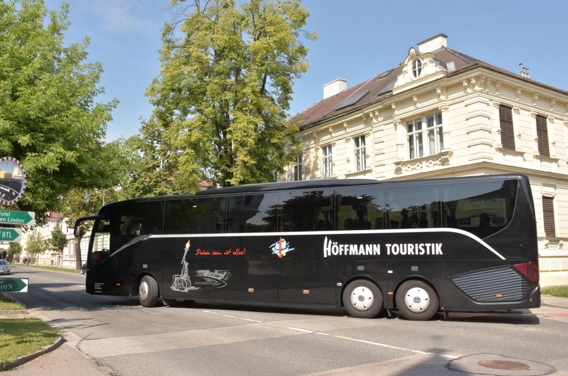 Setra 517 HD von Hffmann Reisen aus der BRD 2018 in Krems.