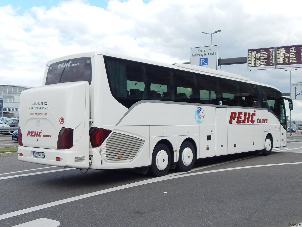 Setra 517 HD von Pejić Tours aus Serbien in Stuttgart.