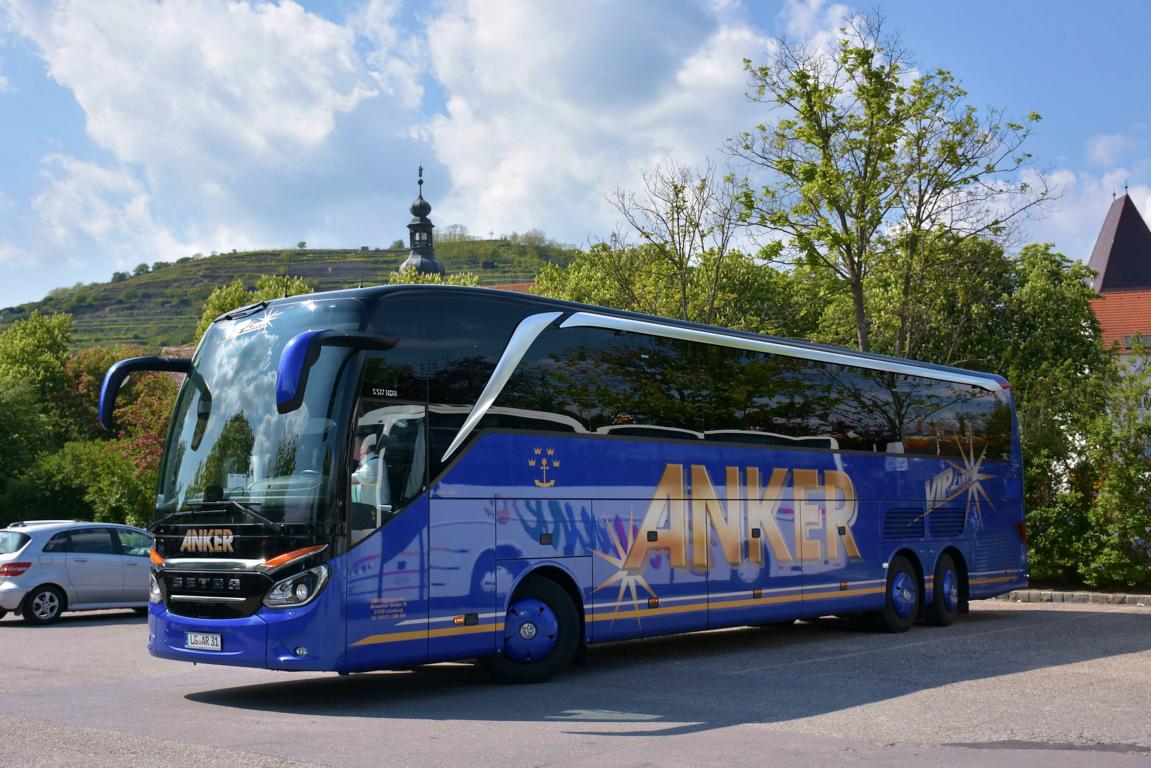 Setra 517 HDH von ANKER Reisen aus der BRD in Krems.