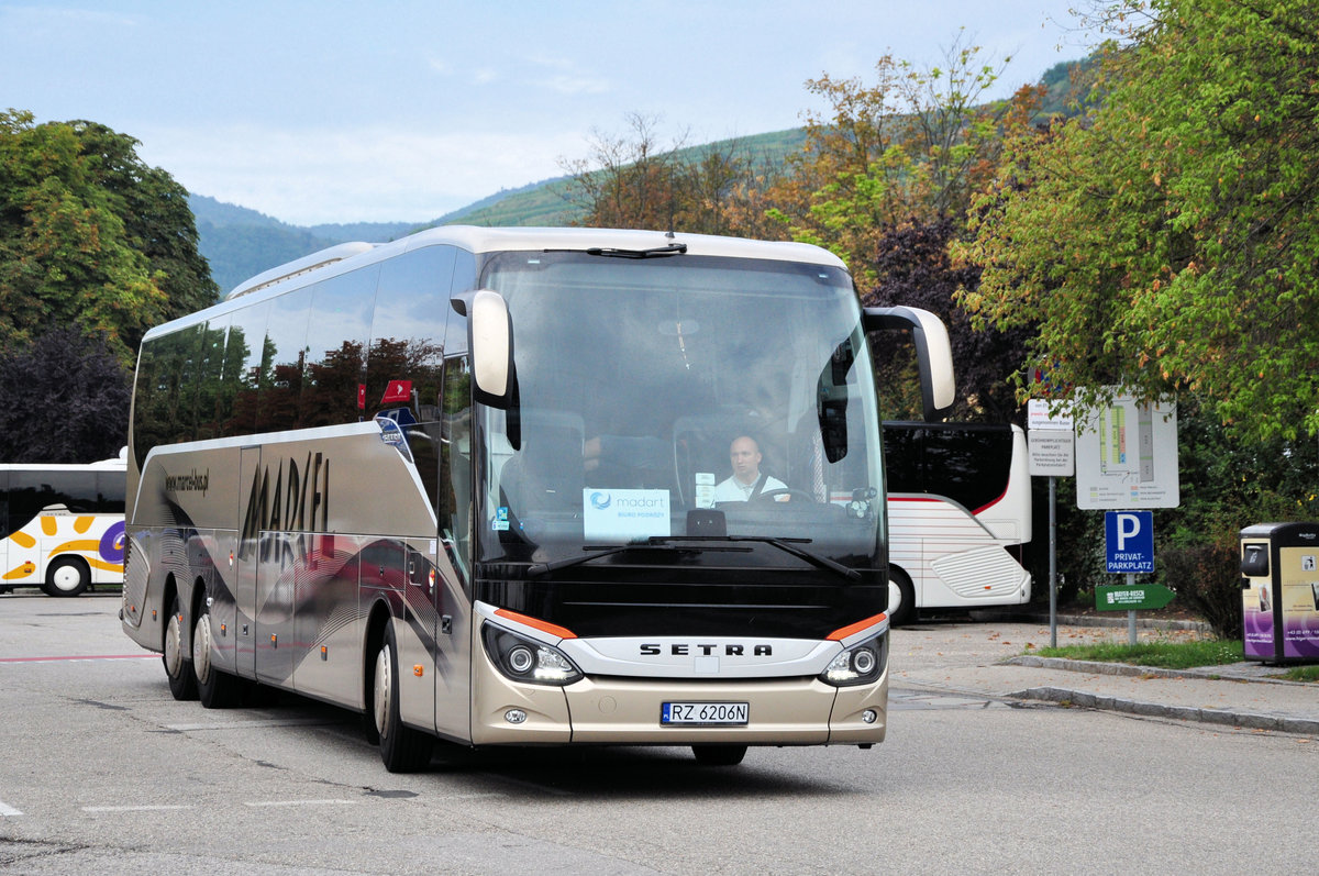 Setra 519 HD von Marcel Bus.PL in Krems gesehen.