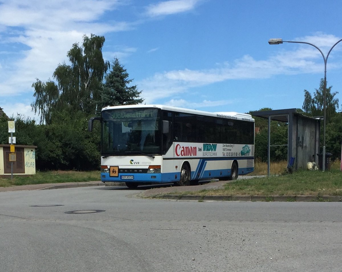 Setra S 315 UL aus Grimmen. Noch mit Ostseetranslogo an der Seite