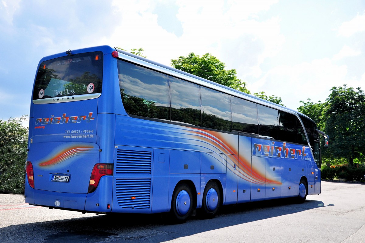 SETRA S417 HDH von REICHERT aus der BRD am 29.5.2013 in Krems an der Donau.