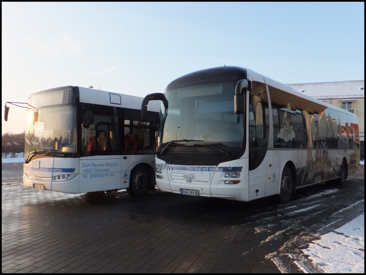 Solaris Urbino 12 und MAN Lion's Regio der RPNV in Bergen.