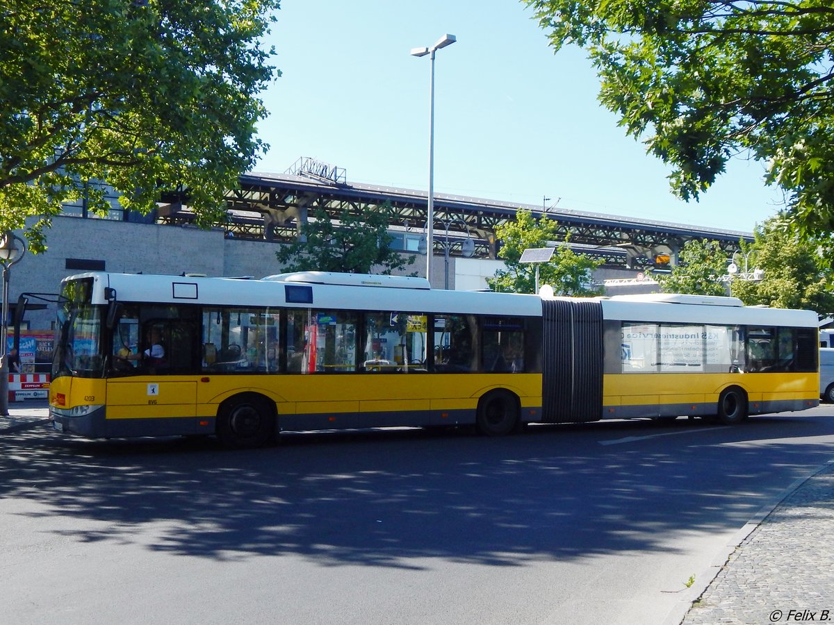 Solaris Urbino 18 der BVG in Berlin.