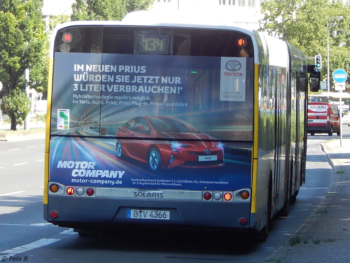 Solaris Urbino 18 der BVG in Berlin.