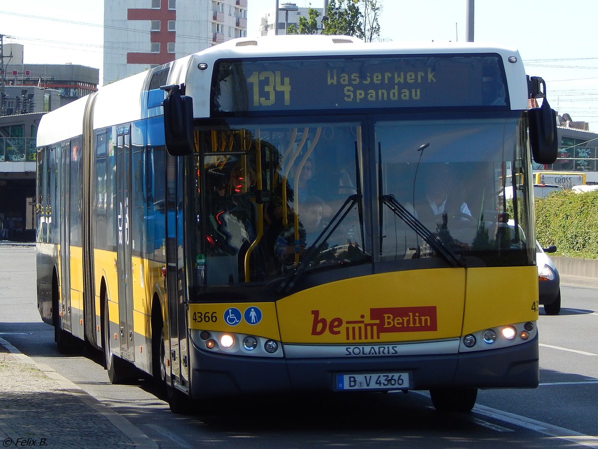 Solaris Urbino 18 der BVG in Berlin.