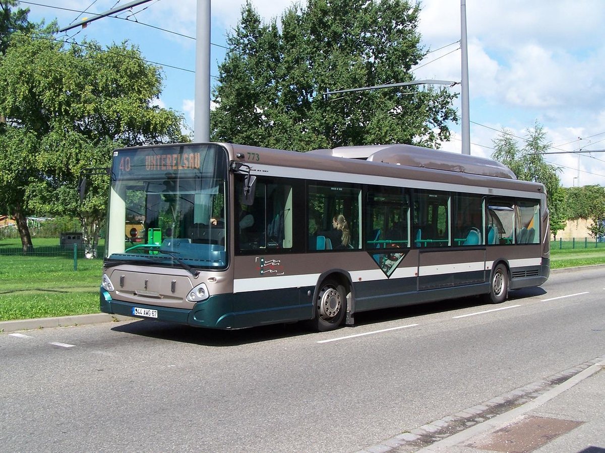 Strassburg - 31. August 2010 : Heuliez GX 327 CNG Nr 773 in Elsau.