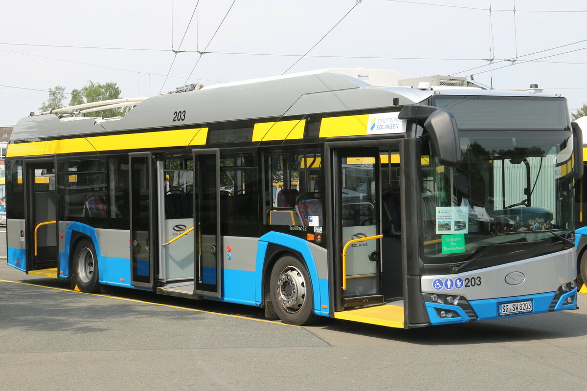 SWS Solingen - Nr. 203/SG-SW 8203 - Solaris Trolleybus am 19. Juni 2022 in Solingen (Aufnahme: Martin Beyer)