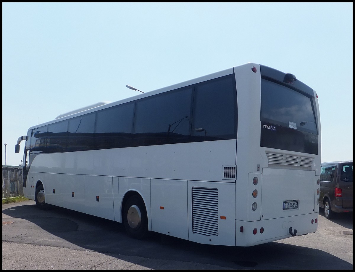 Temsa Safari HD aus Deutschland im Stadthafen Sassnitz.