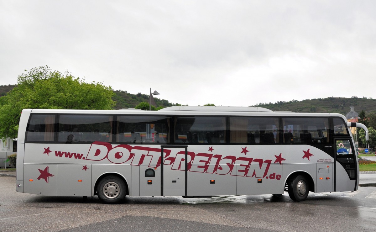 Temsa Safari HD von Dott Reisen aus Deutschland am 7.Mai 2014 in Krems gesehen.