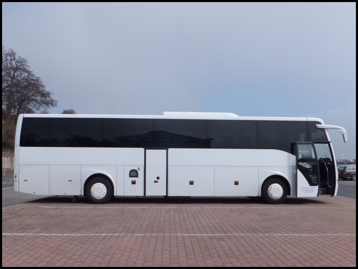 Temsa Safari HD von Grgens Reisen aus Deutschland im Stadthafen Sassnitz.