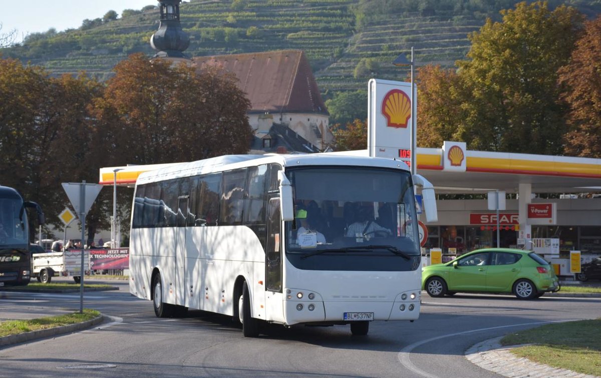 Temsa Safari HD/RD aus Ungarn 09/2017 in Krems gesehen.