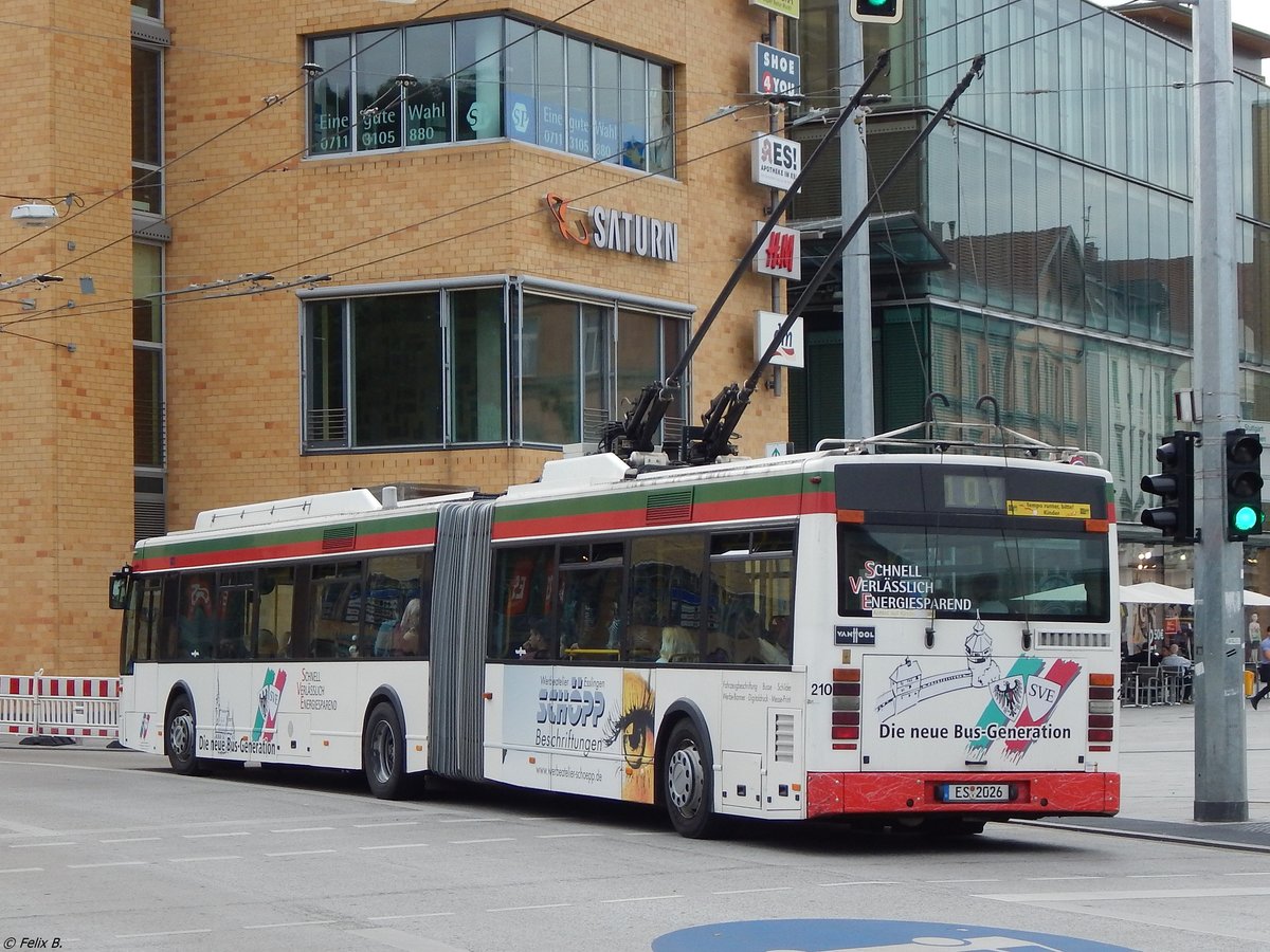 Van Hool AG300T der Städtischer Verkehrsbetrieb Esslingen in Esslingen.