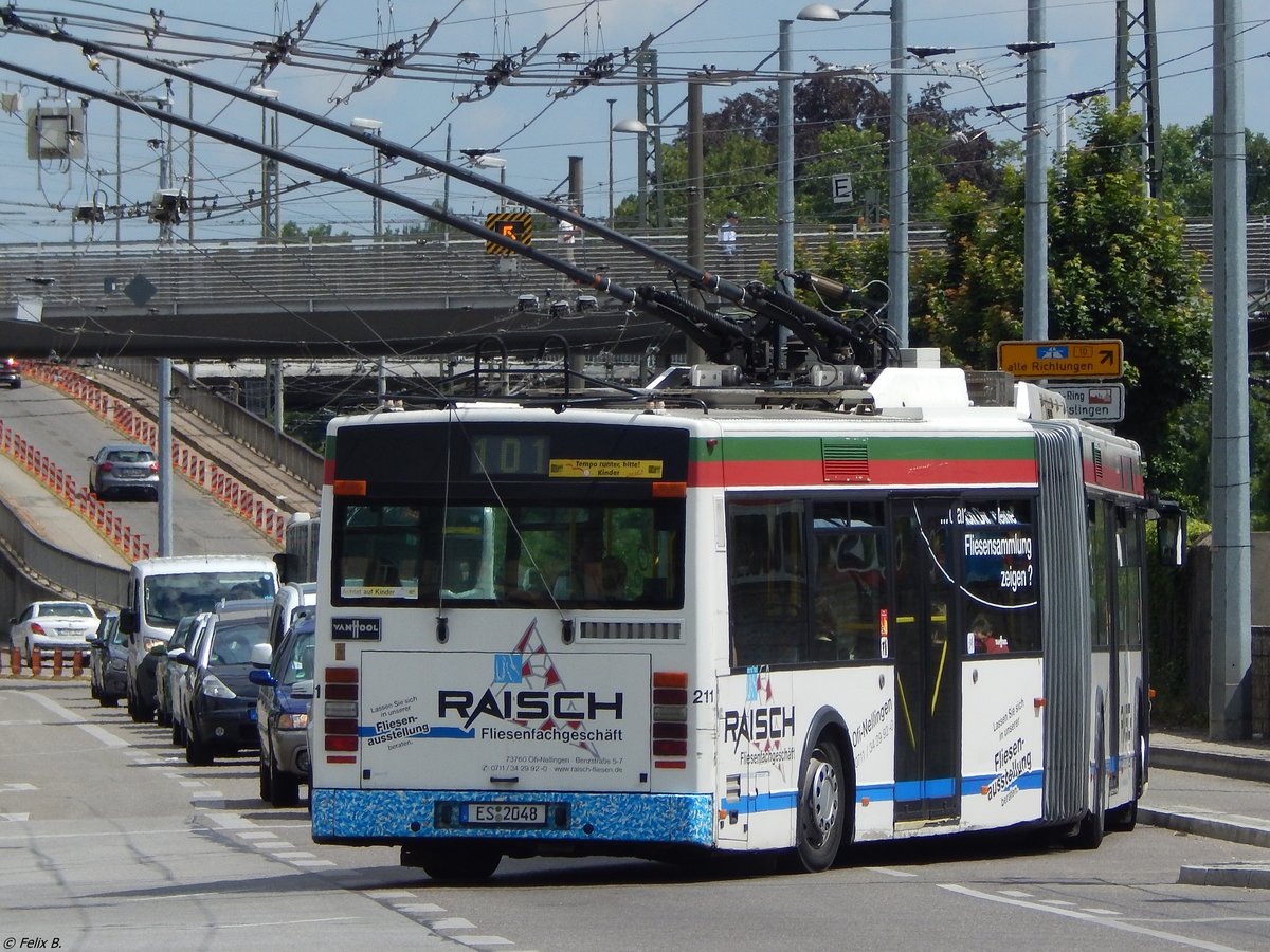 Van Hool AG300T der Stdtischer Verkehrsbetrieb Esslingen in Esslingen.