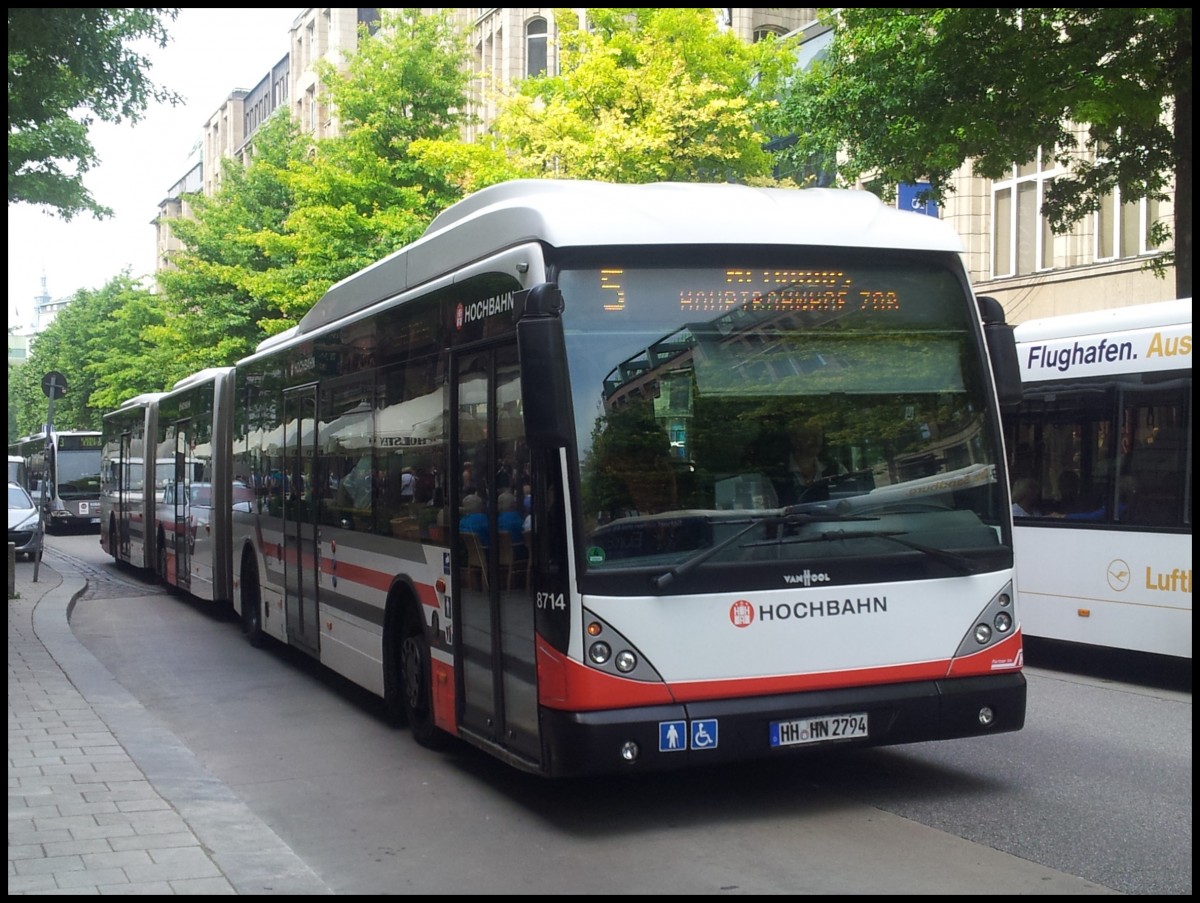 Van Hool AGG 300 der Hamburger Hochbahn AG in Hamburg.