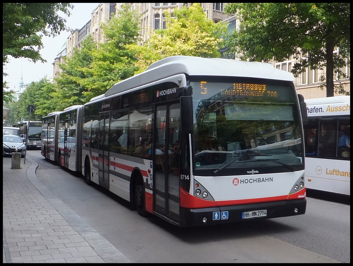 Van Hool AGG 300 der Hamburger Hochbahn AG in Hamburg.