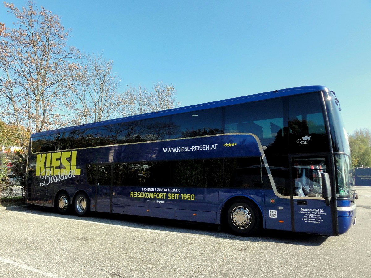 VAN HOOL T9 Astromega von Kiesl Reisen aus sterreich am 12.10.2014 in Krems.