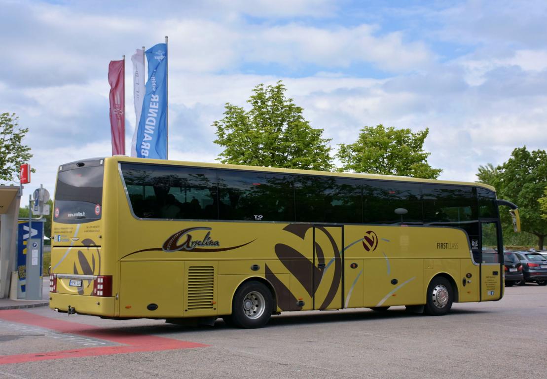 Van Hool T915 Acron von Arselina.lt in Krems.