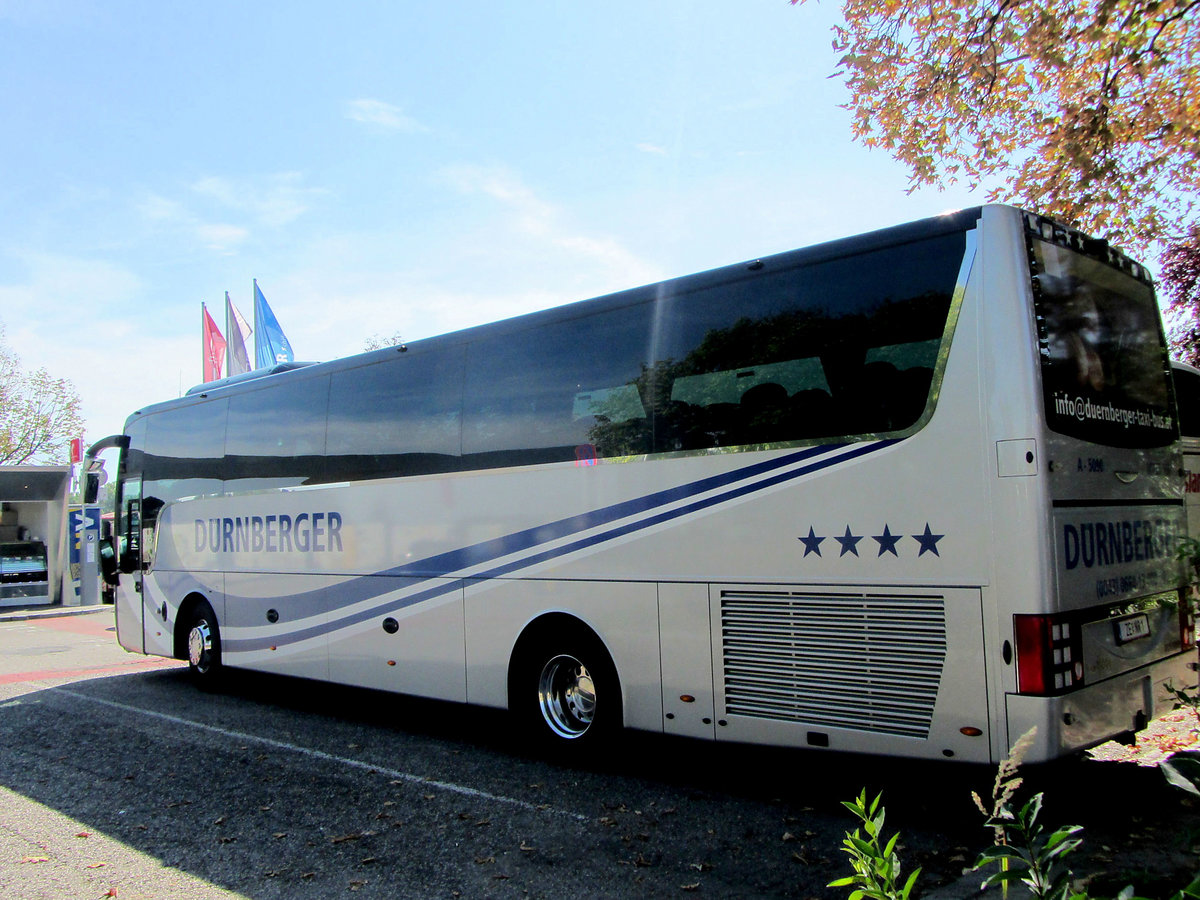 Van Hool T915 Alicron von Drnberger Reisen aus sterreich in Krems.