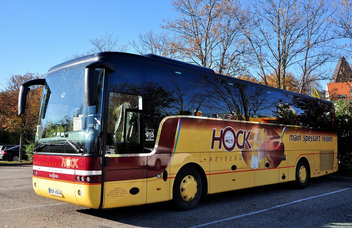 Van Hool T915 Alicron vom Reisebro Hermann Hock/BRD im Oktober 2013 in Krems gesehen.