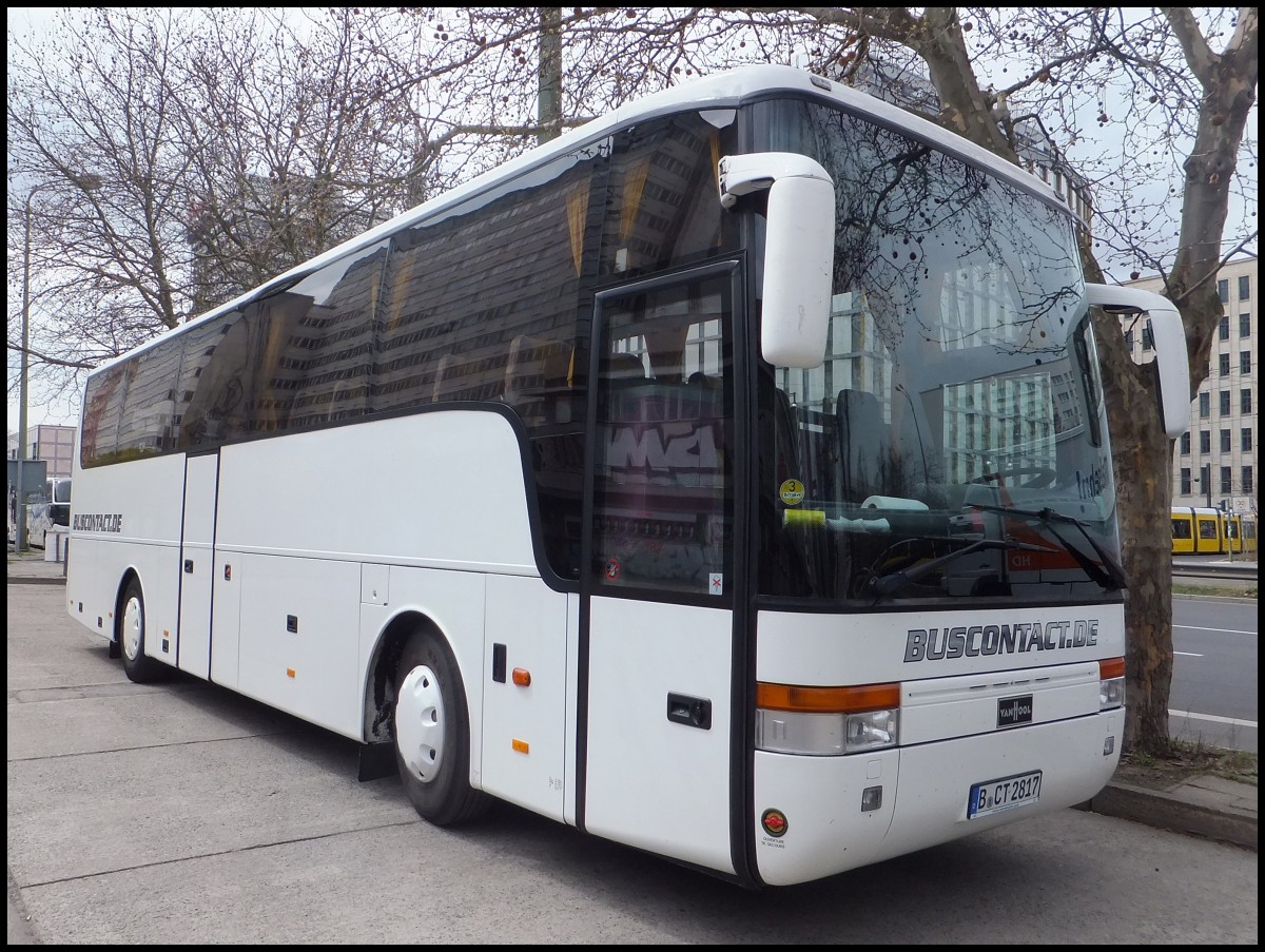 Van Hool T915 von Buscontact aus Deutschland in Berlin.