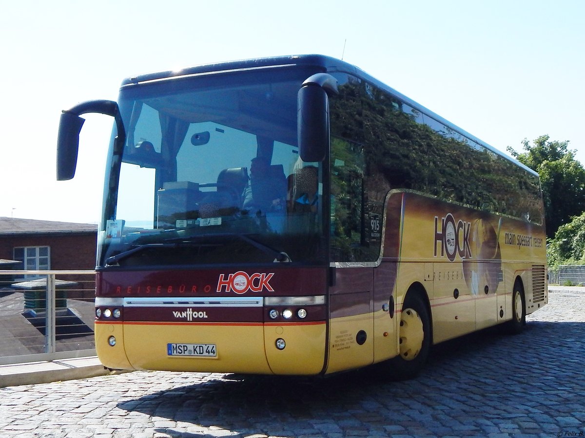 Van Hool T915 von Reisebüro Hock aus Deutschland im Stadthafen Sassnitz.