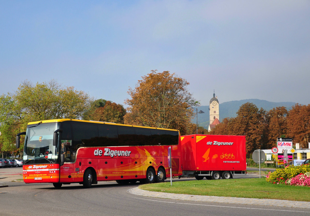 Van Hool T916 Astronef von de Zigeuner Reisen aus Belgien in Krems.