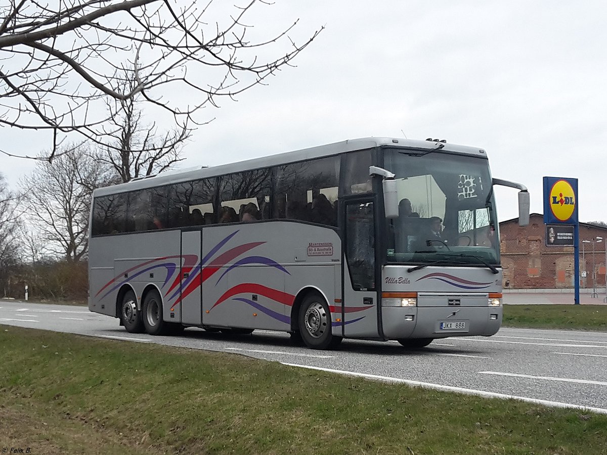 Van Hool T916 von Martenssons aus Schweden in Sassnitz.