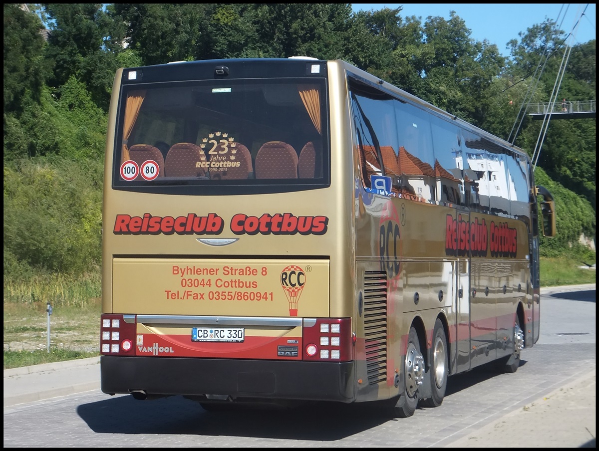 Van Hool T916 vom Reiseclub Cottbus aus Deutschland im Stadthafen Sassnitz.