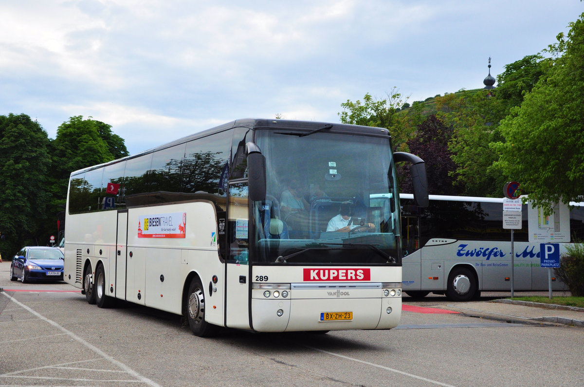 Van Hool T917 Acron von Kupers.nl in Krems.