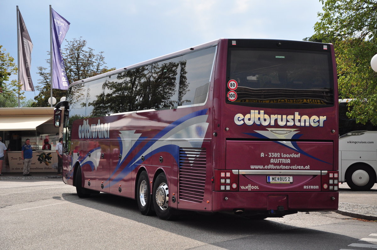 Van Hool T917 Astron von Edtbrustner Reisen aus Niedersterreich in Krems unterwegs.