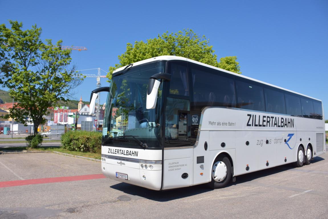 Van Hool T917 Astron der Zillertaler Verkehrsbetriebe in Krems.