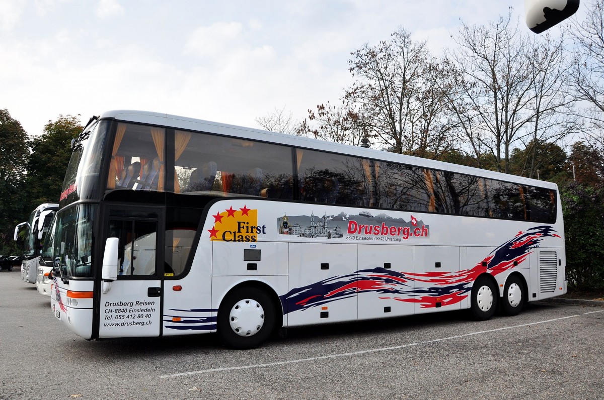 Van Hool T917 von Drusberg aus der Schweiz am 5.10.201 in Krems.