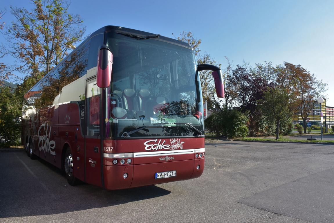 Van Hool T917 von Echle Reisen aus der BRD im August 2017 in Krems.