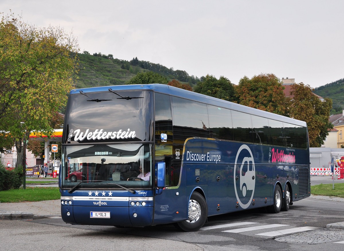 VAN HOOL T919 Altano von Wetterstein Reisen aus Tirol/sterreich am 9.9.2014 in Krems gesehen.