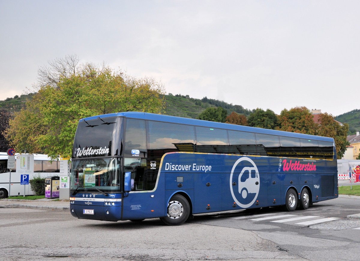 VAN HOOL T919 Altano von Wetterstein Reisen aus Tirol/sterreich am 9.9.2014 in Krems gesehen.