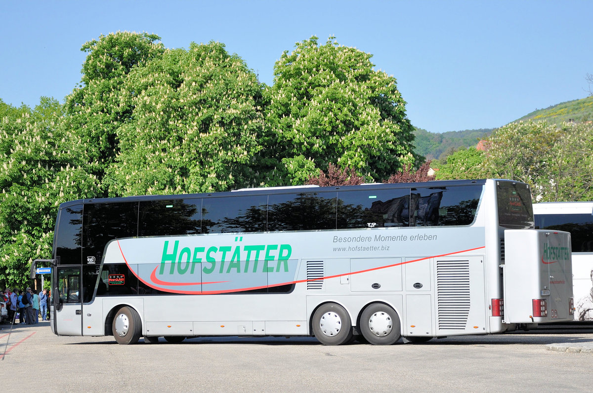 Van Hool T925 Astromega von Hofsttter Reisen aus sterreich in Krems gesehen.