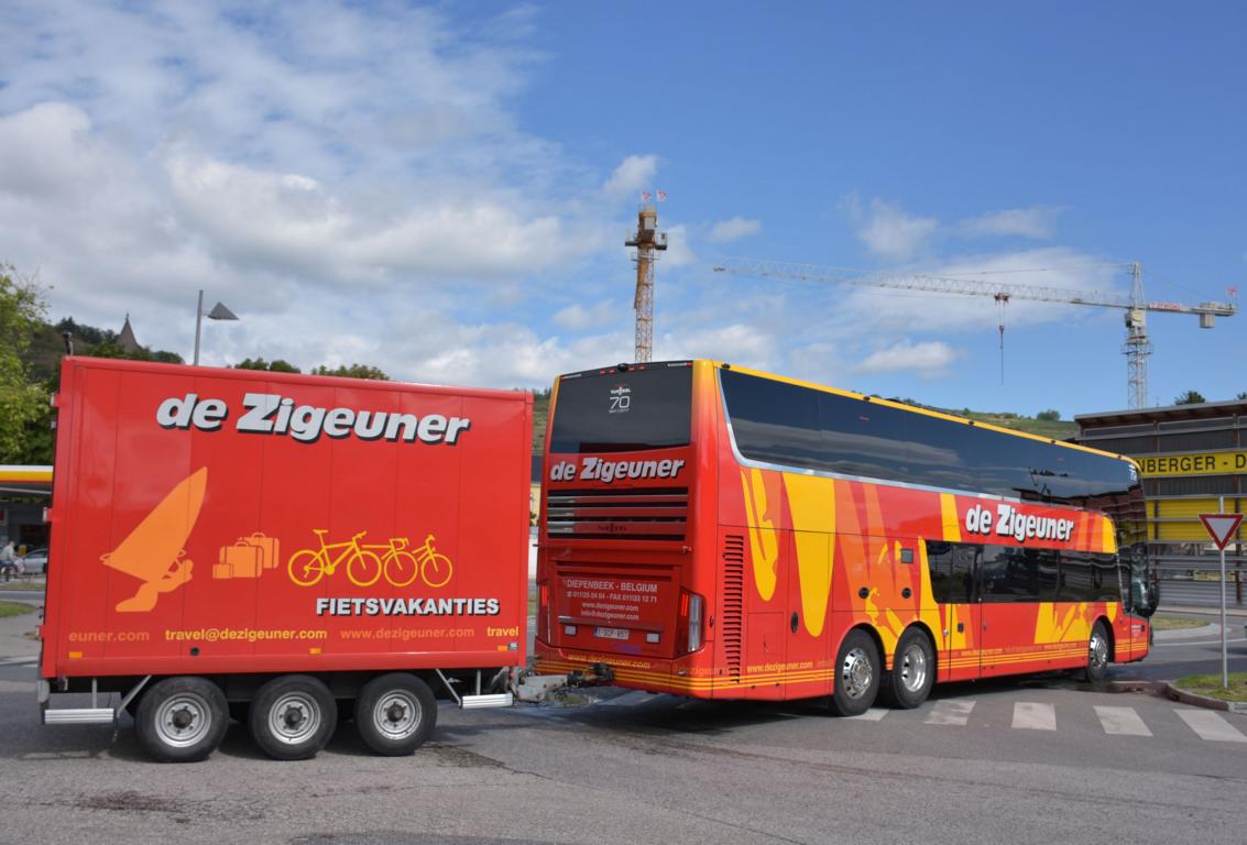 Van Hool TX Astromega von De Zigeuner Reisen aus Belgien 2017 in Krems.