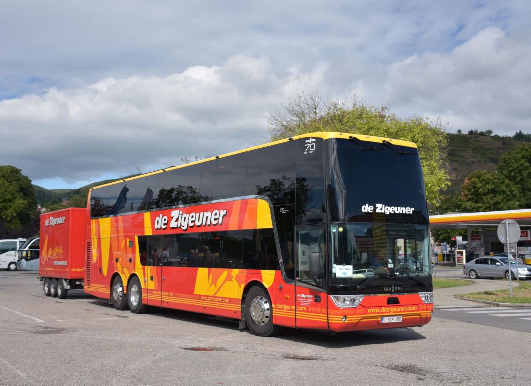 Van Hool TX Astromega von De Zigeuner Reisen aus Belgien 2017 in Krems.