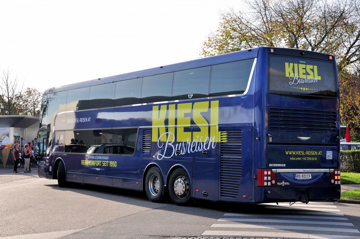 VAN HOOL TX Astromega von Kiesl Reisen aus sterreich am 12.10.2014 in Krems.