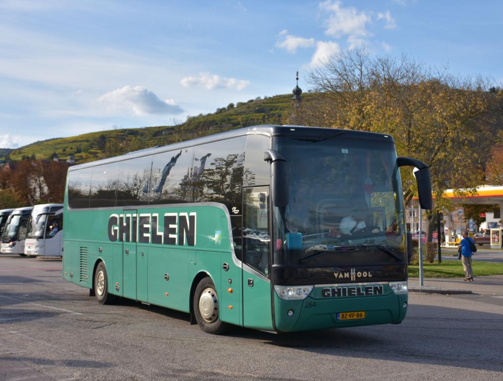 Van Hool TX von GHIELEN Reisen aus den NL 10/2017 in Krems.