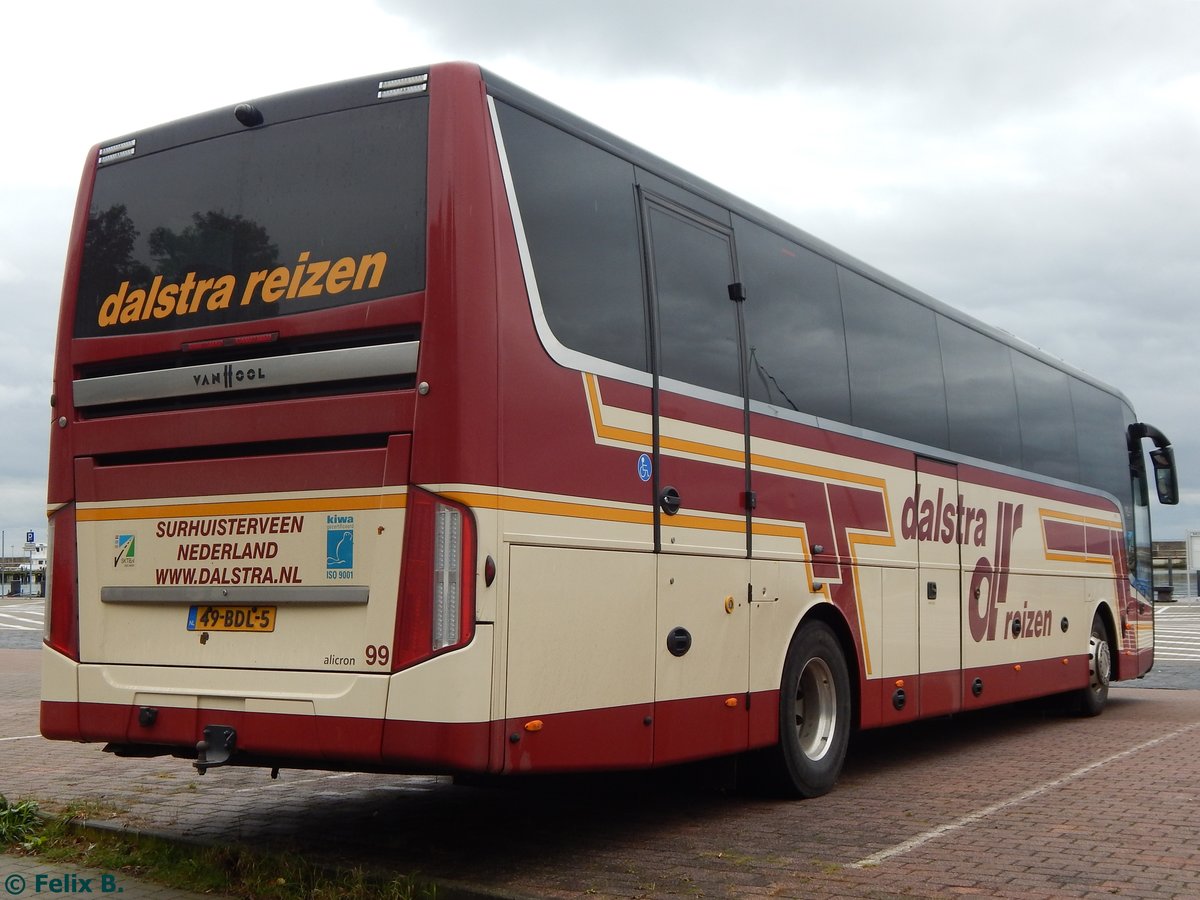 Van Hool TX16 von Dalstra Reizen aus den Niederlanden im Stadthafen Sassnitz.